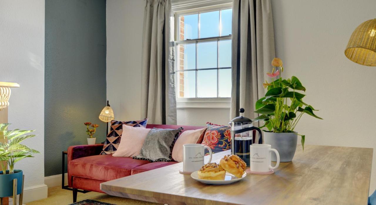 Regency Nest By Spa Town Property - Stylish 3 Bedroom Apartment On 2 Floors, Central Leamington Spa Exterior foto