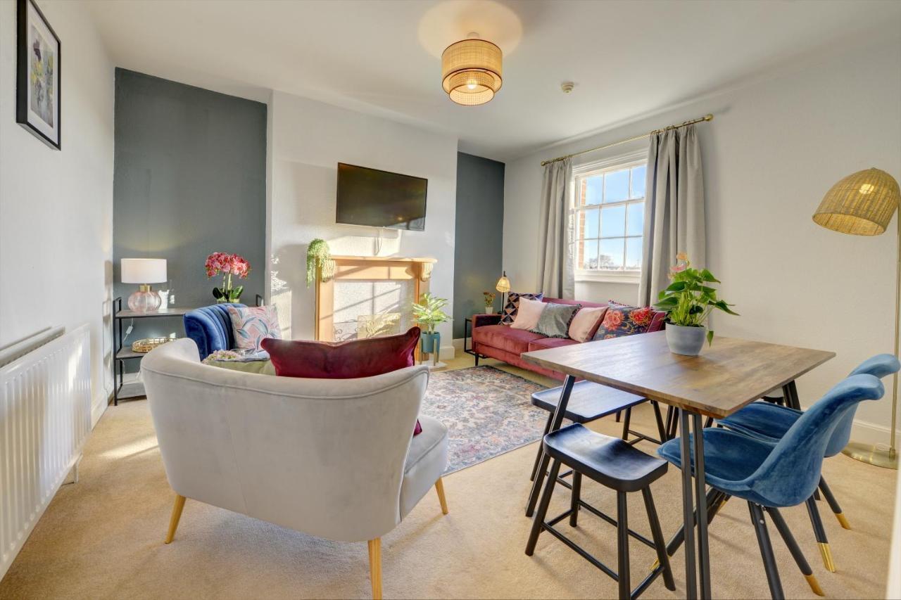 Regency Nest By Spa Town Property - Stylish 3 Bedroom Apartment On 2 Floors, Central Leamington Spa Exterior foto